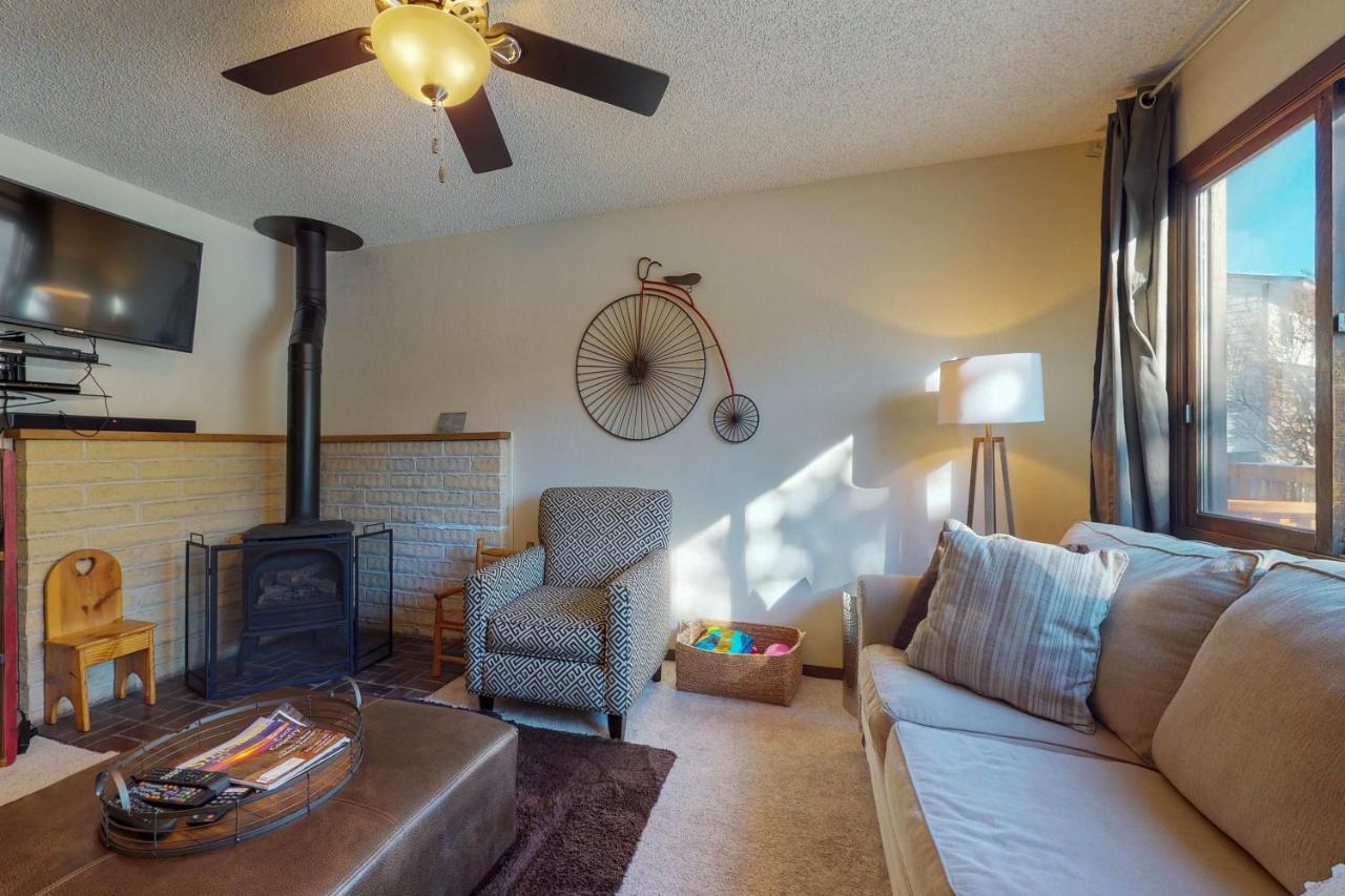 Between The Pines Steamboat Springs Exterior photo
